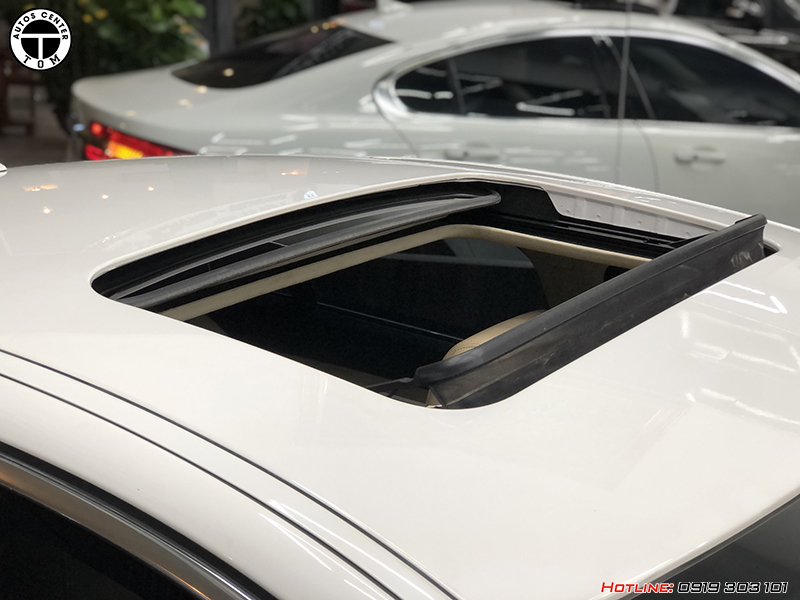 Cửa sổ trời Jaguar XF 2.0T Premium